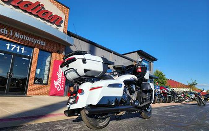 2025 Indian Motorcycle Pursuit® Dark Horse® with 112 and Powerband Audio Package