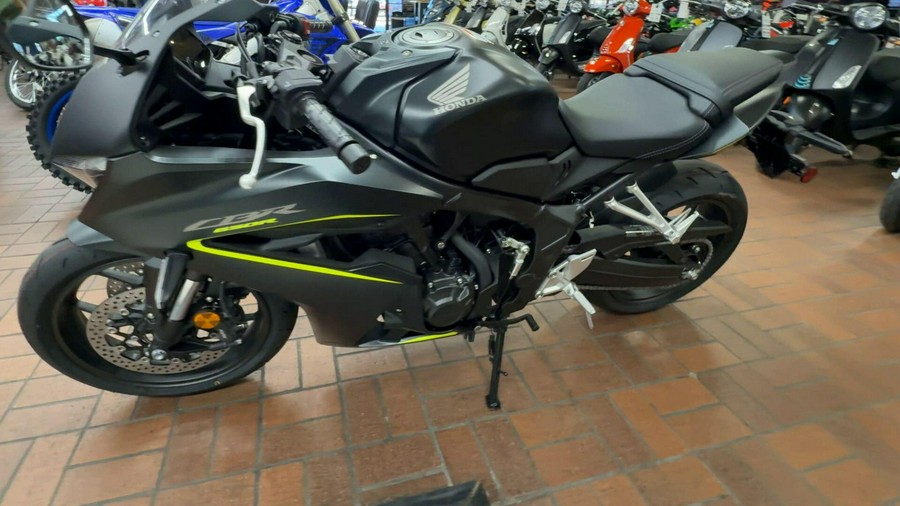 2026 Honda CB650R E-CLUTCH