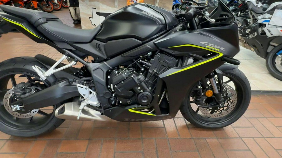 2026 Honda CB650R E-CLUTCH