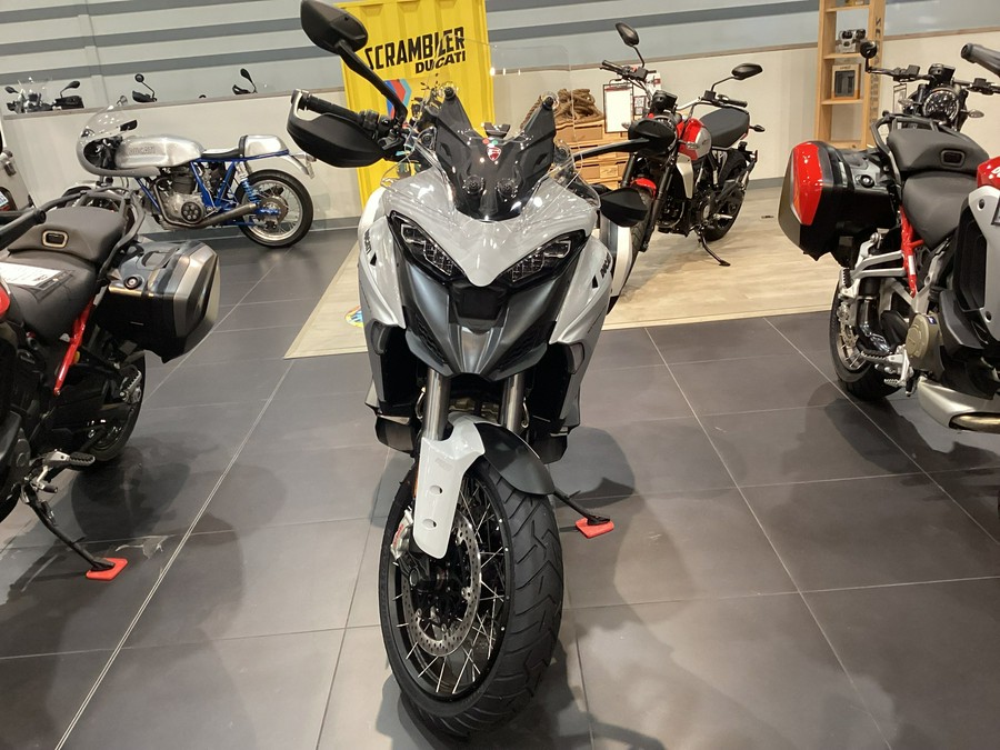 2024 Ducati Multistrada V4 S Travel & Radar