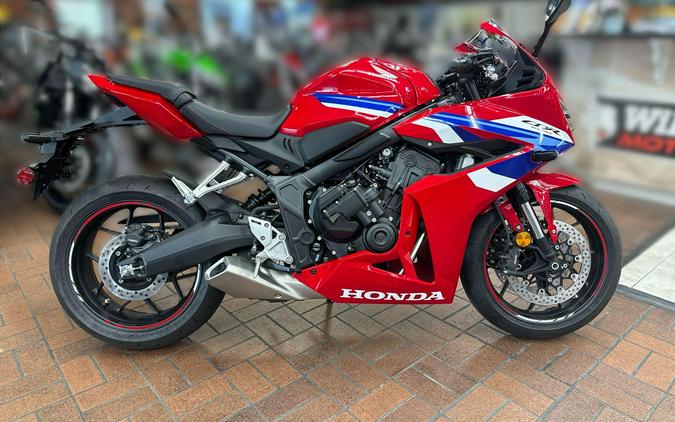 2025 Honda CBR650R E-CLUTCH