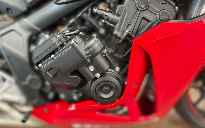 2025 Honda CBR650R E-CLUTCH