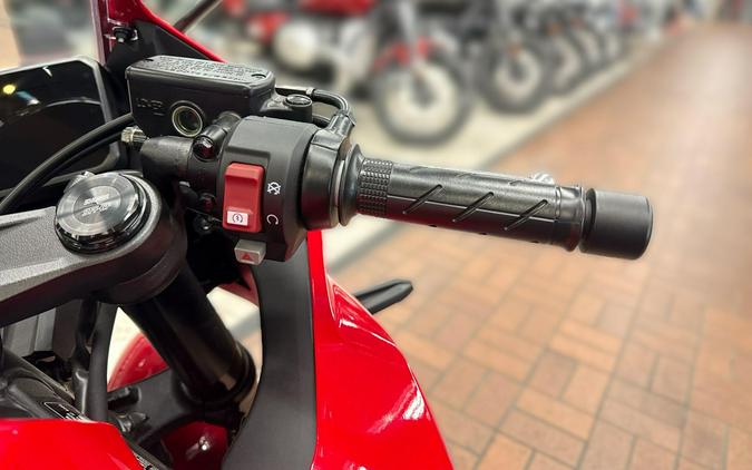 2025 Honda CBR650R E-CLUTCH
