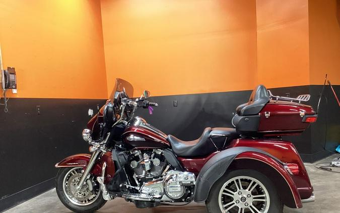 2015 Harley-Davidson® FLHTCUTG - Tri-Glide® Ultra