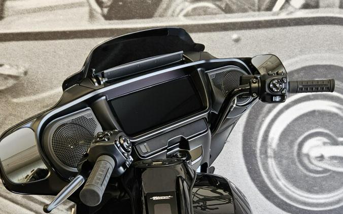 2026 Street Glide FLHX