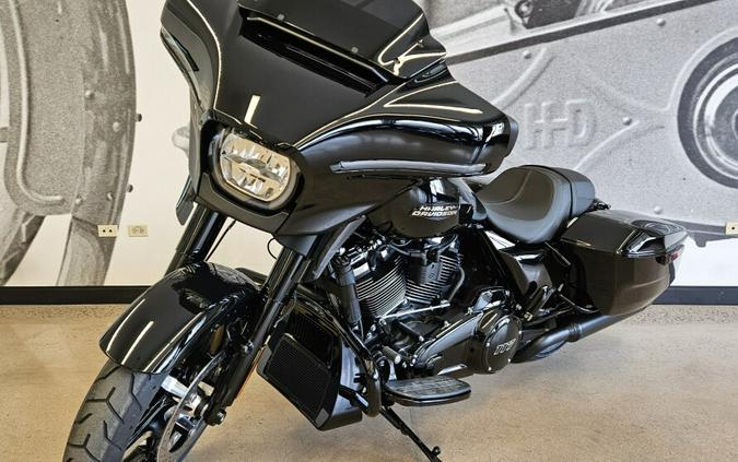 2026 Street Glide FLHX