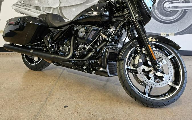 2026 Street Glide FLHX