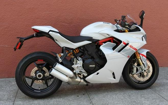 2024 Ducati Supersport 950 S White Stripe