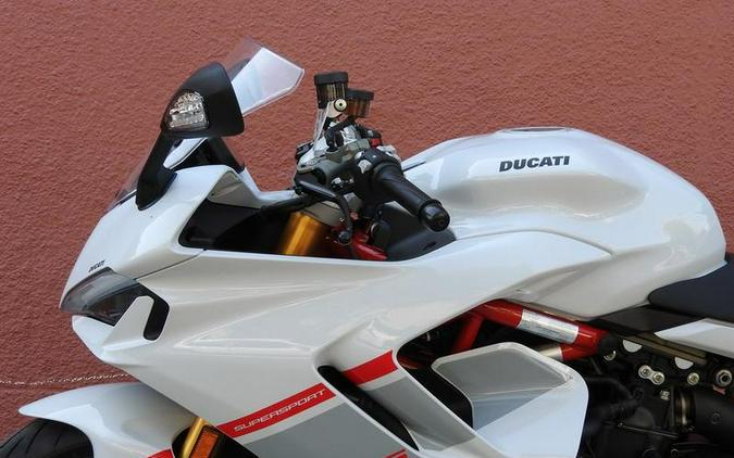 2024 Ducati Supersport 950 S White Stripe