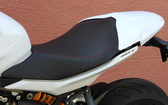 2024 Ducati Supersport 950 S White Stripe