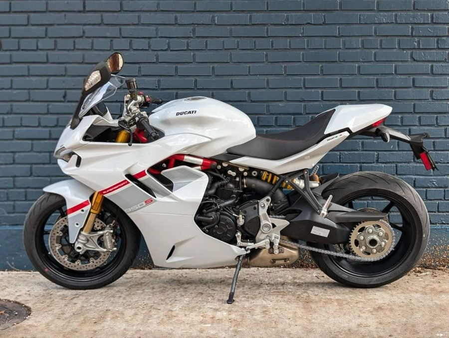 2024 Ducati Supersport 950 S White Stripe