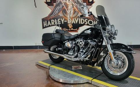 Harley-Davidson Heritage Classic 2023 FLHCS 044468T BLACK W/ PINSTRIPE