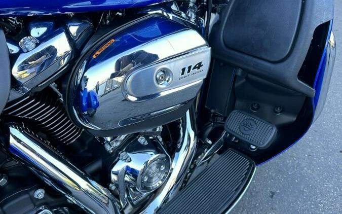 Harley-Davidson Tri Glide Ultra 2024 FLHTCUTG 84564428 BLUE BURST W/ PINSTRI