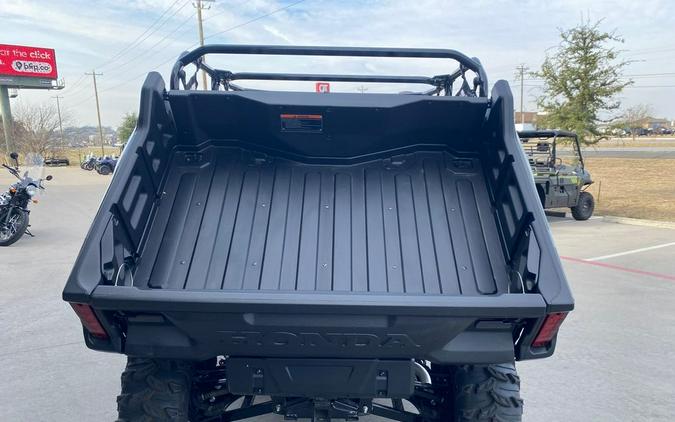 2025 Honda® PIONEER 1000-6 DLX CREW DELUXE