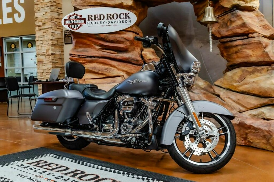 2017 Harley-Davidson Street Glide Special Grand American Touring FLHXS