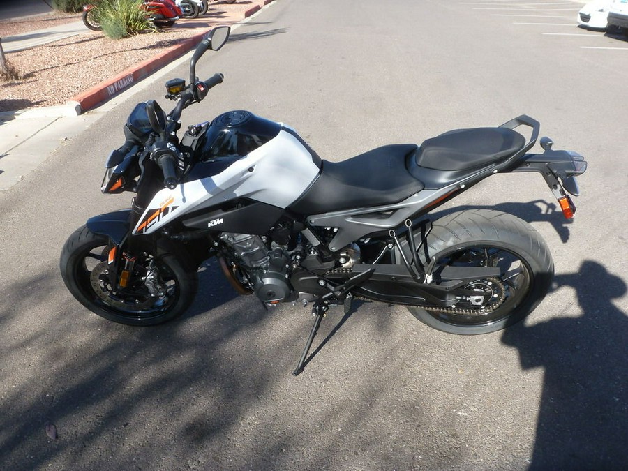 2024 KTM 790 Duke