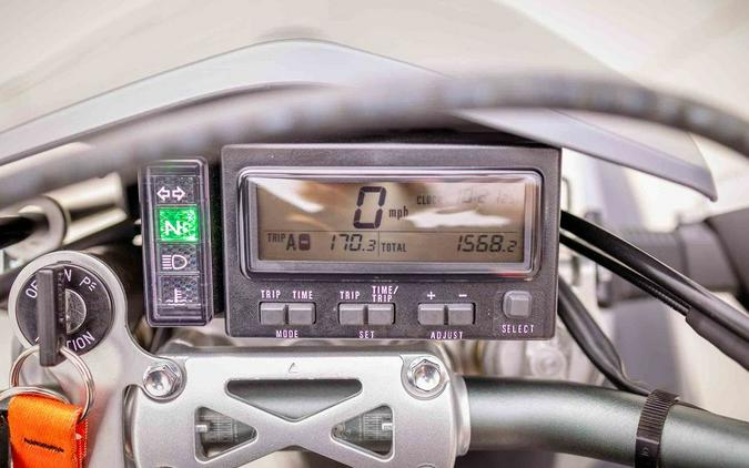2020 Suzuki DR-Z400SM