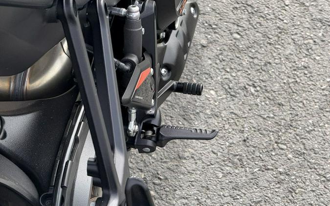 2024 KTM Duke 990