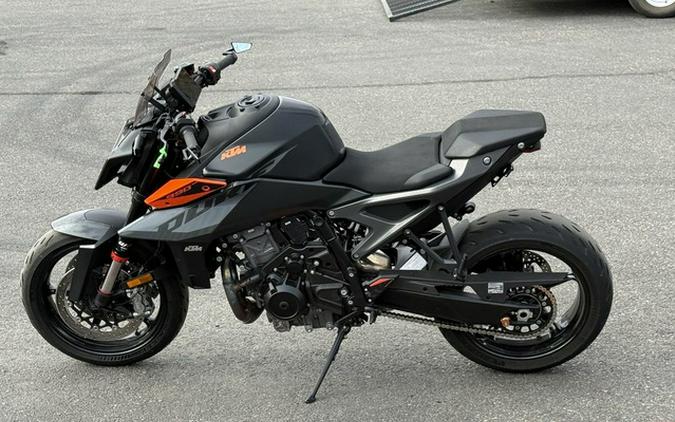 2024 KTM Duke 990