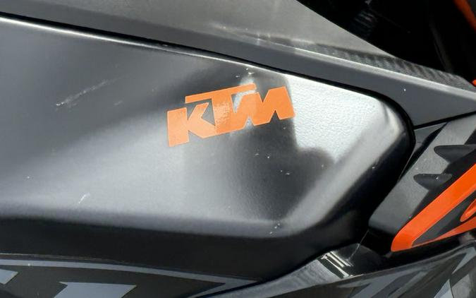 2024 KTM Duke 990