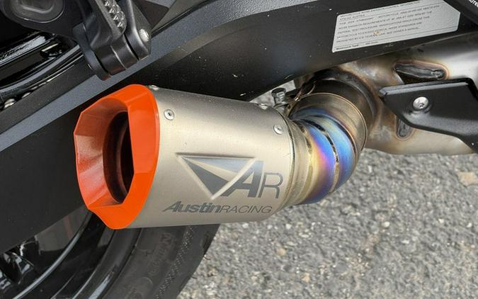 2024 KTM Duke 990
