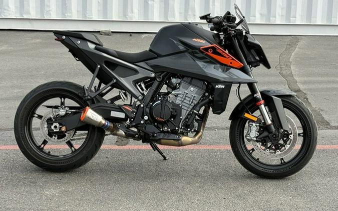 2024 KTM Duke 990