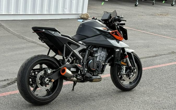 2024 KTM Duke 990