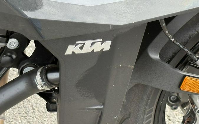 2024 KTM Duke 990