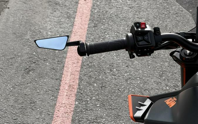 2024 KTM Duke 990