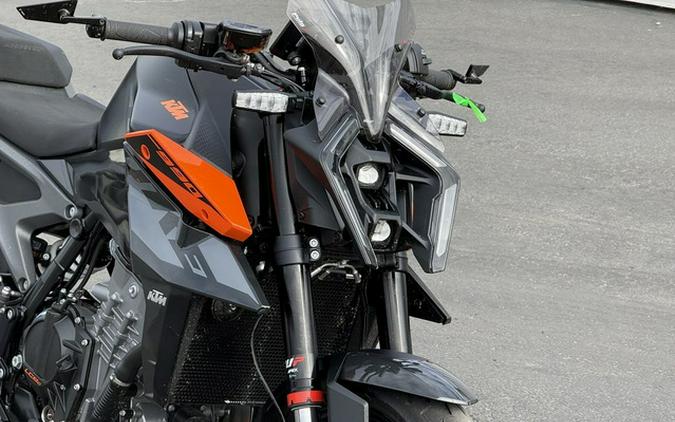 2024 KTM Duke 990
