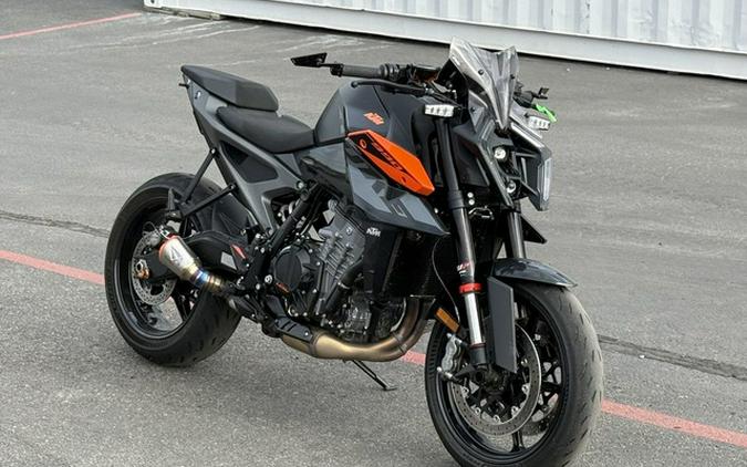 2024 KTM Duke 990