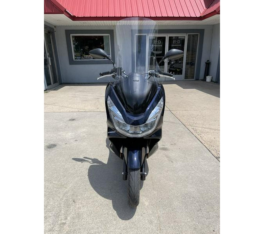 2017 Honda® PCX150