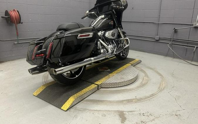2025 Harley-Davidson® FLHX - Street Glide®