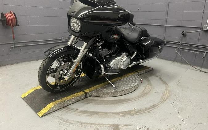 2025 Harley-Davidson® FLHX - Street Glide®