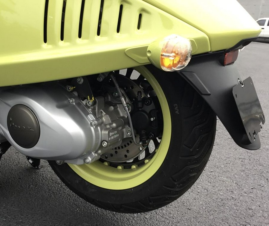 2023 Vespa 946 10° Anivversario