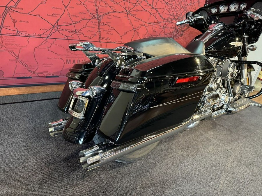 2014 Harley-Davidson® FLHXS - Street Glide® Special