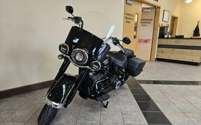 2025 Harley-Davidson Heritage Classic Vivid Black