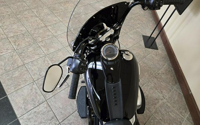 2025 Harley-Davidson Heritage Classic Vivid Black