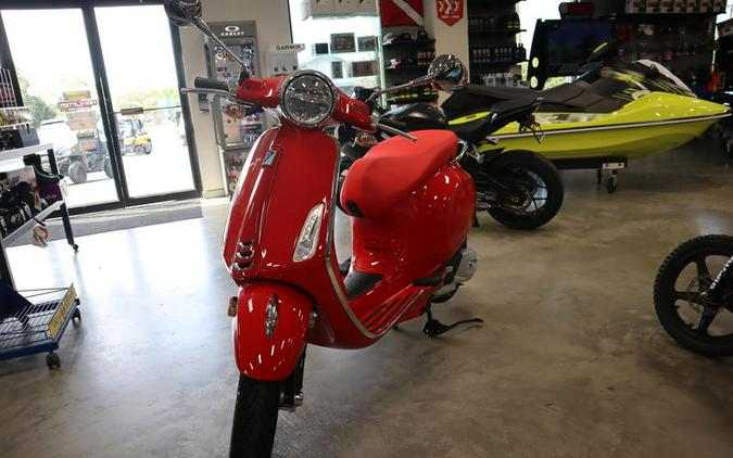 2023 Vespa Primavera 150 Red