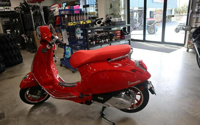 2023 Vespa Primavera 150 Red