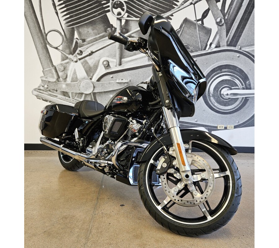 2026 Street Glide FLHX
