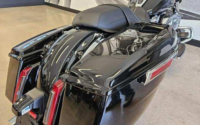 2026 Street Glide FLHX