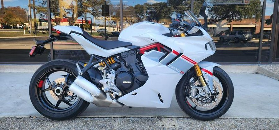 2024 Ducati Supersport 950 S White Stripe