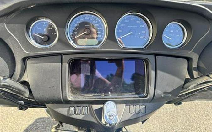 2022 Harley-Davidson Tri Glide Ultra (G.I. Enthusiast Collection)