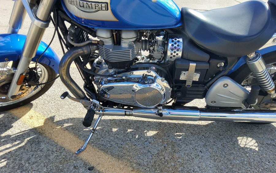 2004 Triumph Bonneville Base