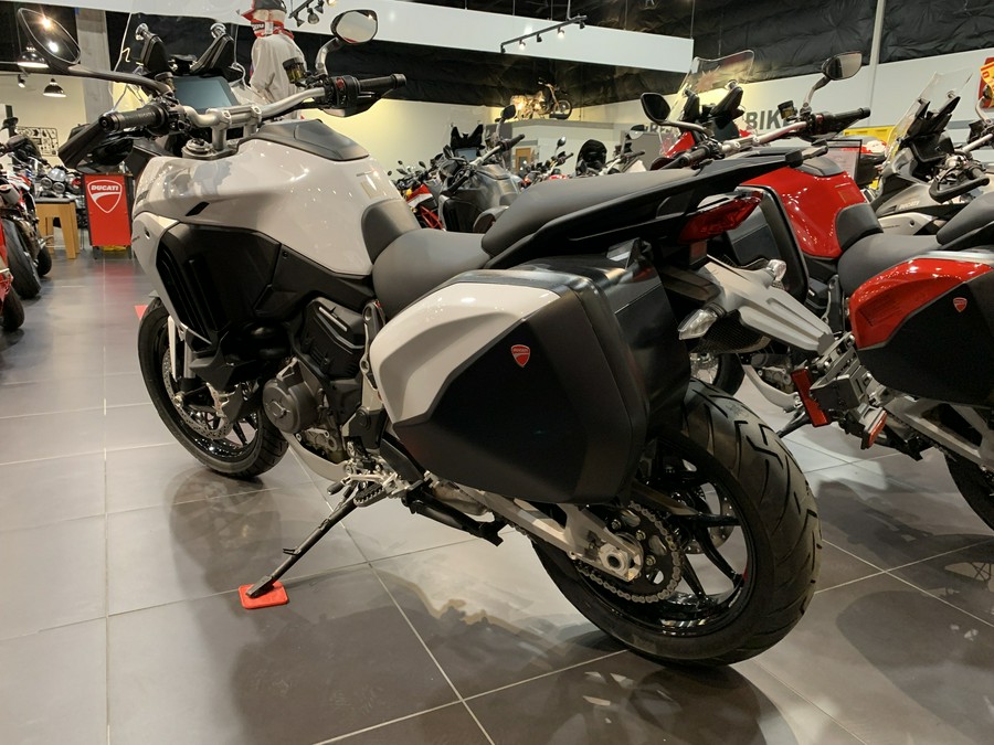 2023 Ducati Multistrada V4 S Travel & Radar