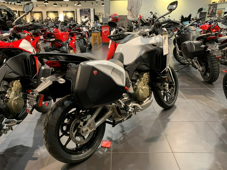 2023 Ducati Multistrada V4 S Travel & Radar