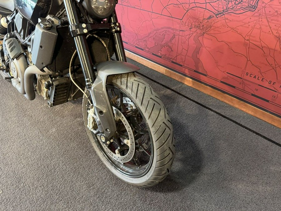 2019 Indian Motorcycle® FTR™ 1200 S Titanium Metallic over Thunder Black Pearl