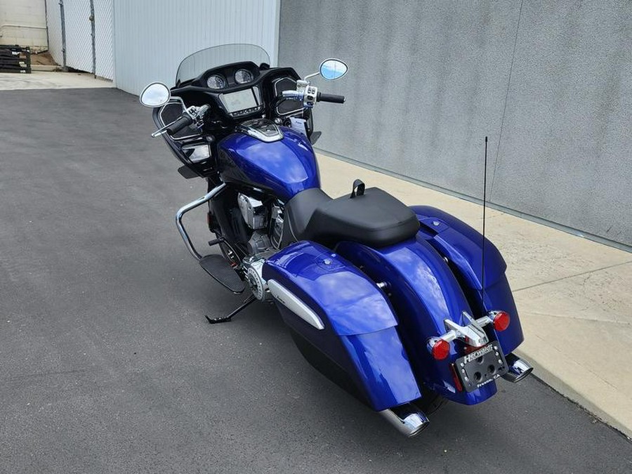 2023 Indian Motorcycle® Challenger® Limited Spirit Blue Metallic / Black Metallic