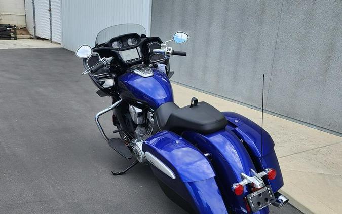 2023 Indian Motorcycle® Challenger® Limited Spirit Blue Metallic / Black Metallic